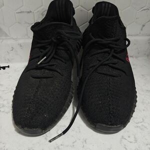 Yeezy 350 Bred